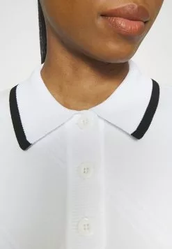 Feline Knitted Shirt - Polo - White 13 Feline Knitted Shirt - Polo - White -J.Lindeberg Boutique 1f920524175a47f1a1625bce1cdc4da1