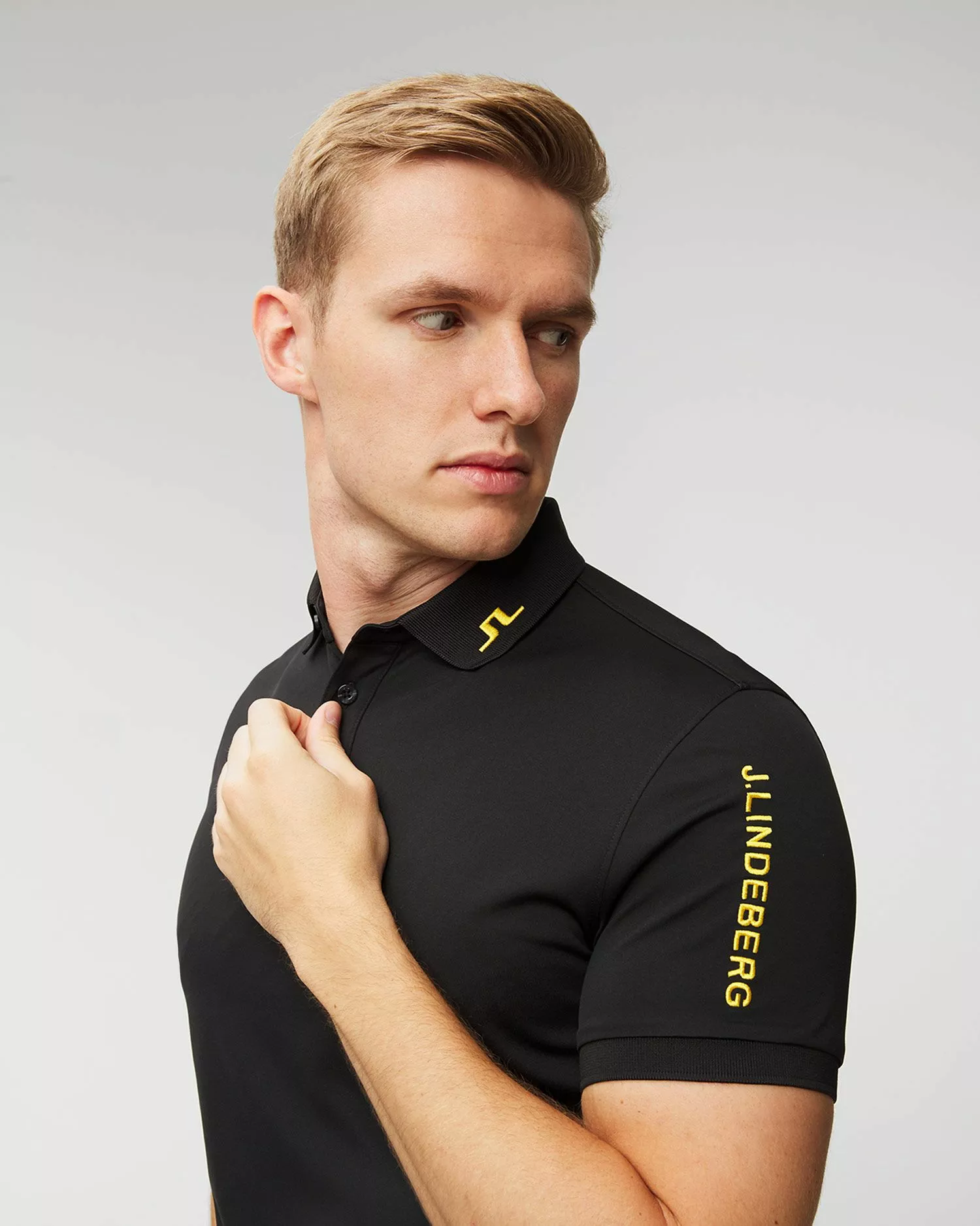 Polo J.LINDEBERG TOUR TECH GMJT06622-k099 6 Polo J.LINDEBERG TOUR TECH GMJT06622-k099 – Image 4