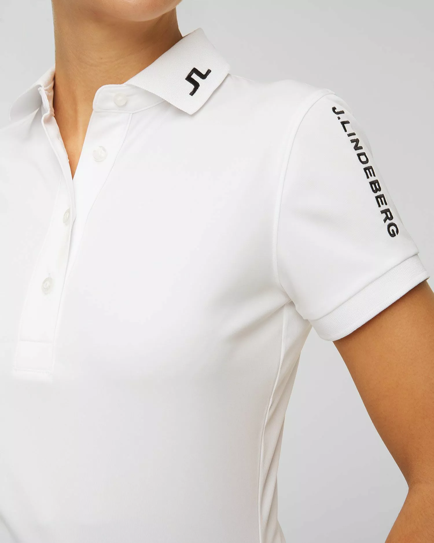 Polo J.LINDEBERG TOUR TECH GOLF POLO GWJT06332-white 5 Polo J.LINDEBERG TOUR TECH GOLF POLO GWJT06332-white – Image 4