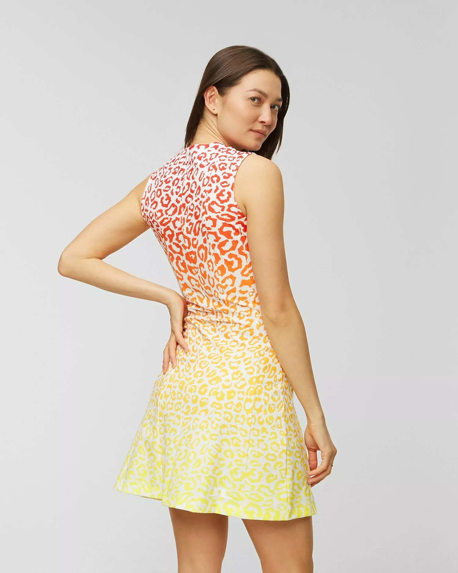 Robe J.Lindeberg Jasmin GWSD07900-i172 5 Robe J.Lindeberg Jasmin GWSD07900-i172 – Image 3