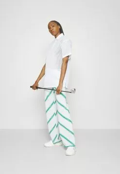 J.Lindeberg Boutique -J.Lindeberg Boutique 2d5f16390a674f4188ade837d9557a3a