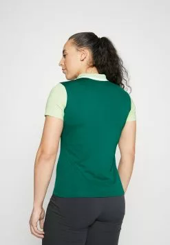 Antonia - Polo - Rain Forest 10 Antonia - Polo - Rain Forest -J.Lindeberg Boutique 5d6594a7a3254be2986b009a4b87b45e