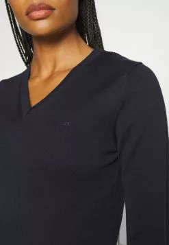 Amaya - Pullover - Navy -J.Lindeberg Boutique e7a6468ba6b04cf69c0eacaf63bfbe83